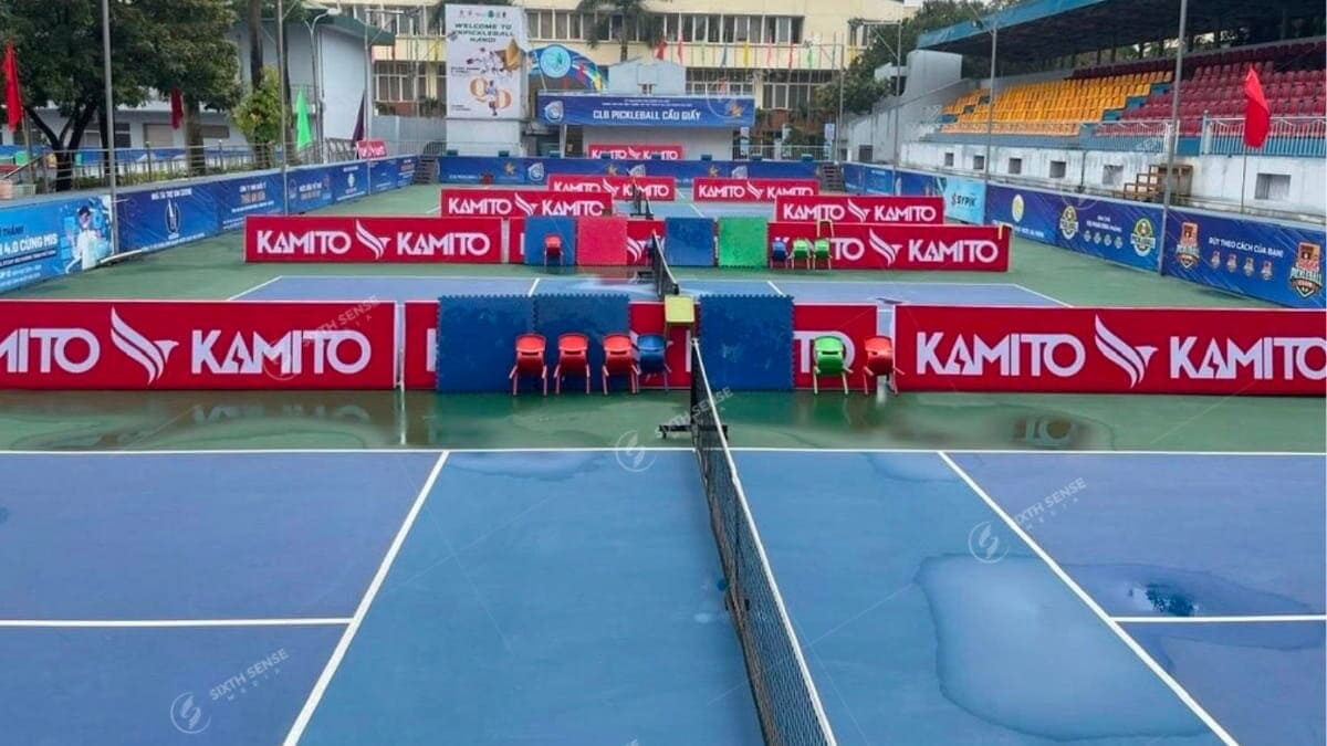 Các Hình Thức Quảng Cáo Trong Sân Pickleball- Banner Hàng Rào Và Branding Quanh Sân 1 