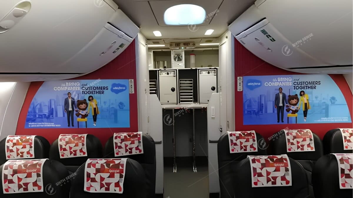 Quảng Cáo Vách Ngăn Cabin Hoặc Thông Báo Trên Máy Bay