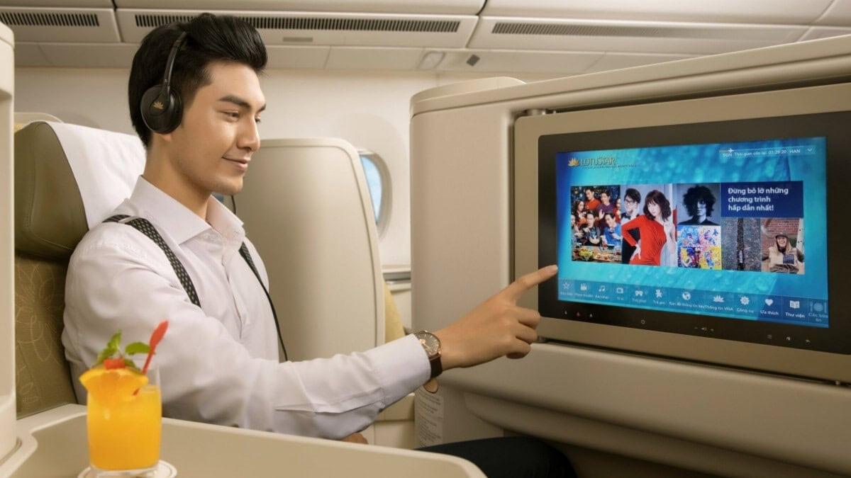 Dịch Vụ Quảng Cáo Trên Máy Bay Là Gì?
