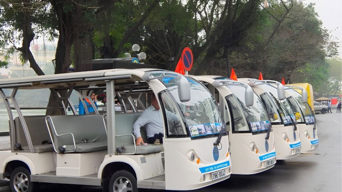 Quy Trình Triển Khai Quảng Cáo Trên Xe Ô Tô Điện