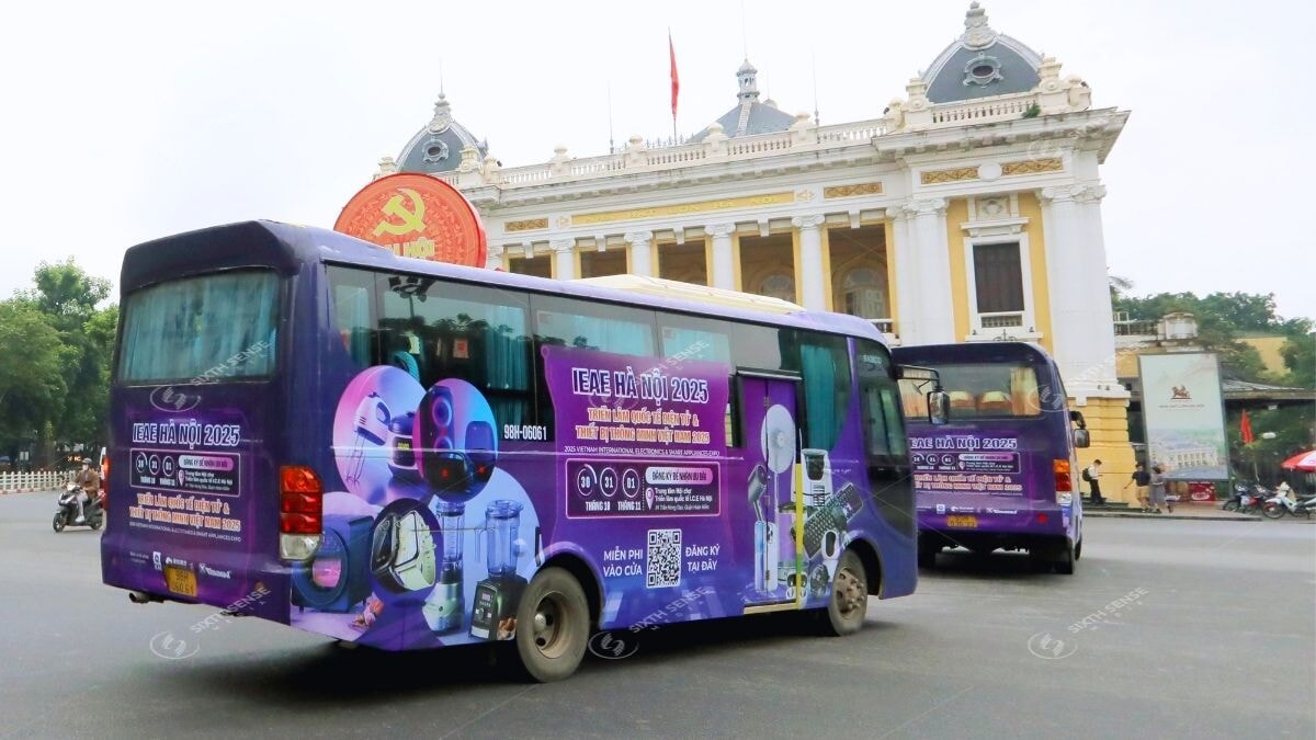 Báo Giá Dịch Vụ Chạy Luxury Roadshow 2026 
