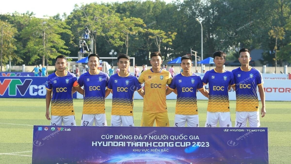 Các Hình Thức Quảng Cáo Trên Sân Bóng Đá- Tài Trợ Áo Đấu, Đồ Tập Và Vật Phẩm Đội Bóng 