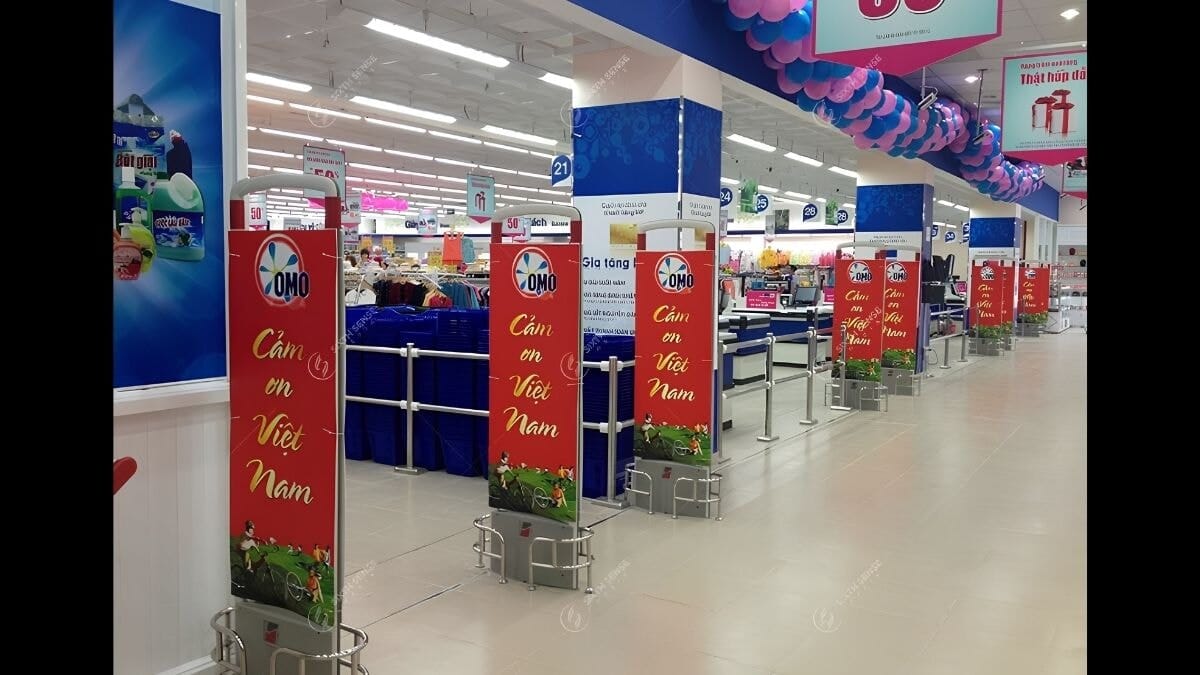 Quảng Cáo Tại Cổng Từ