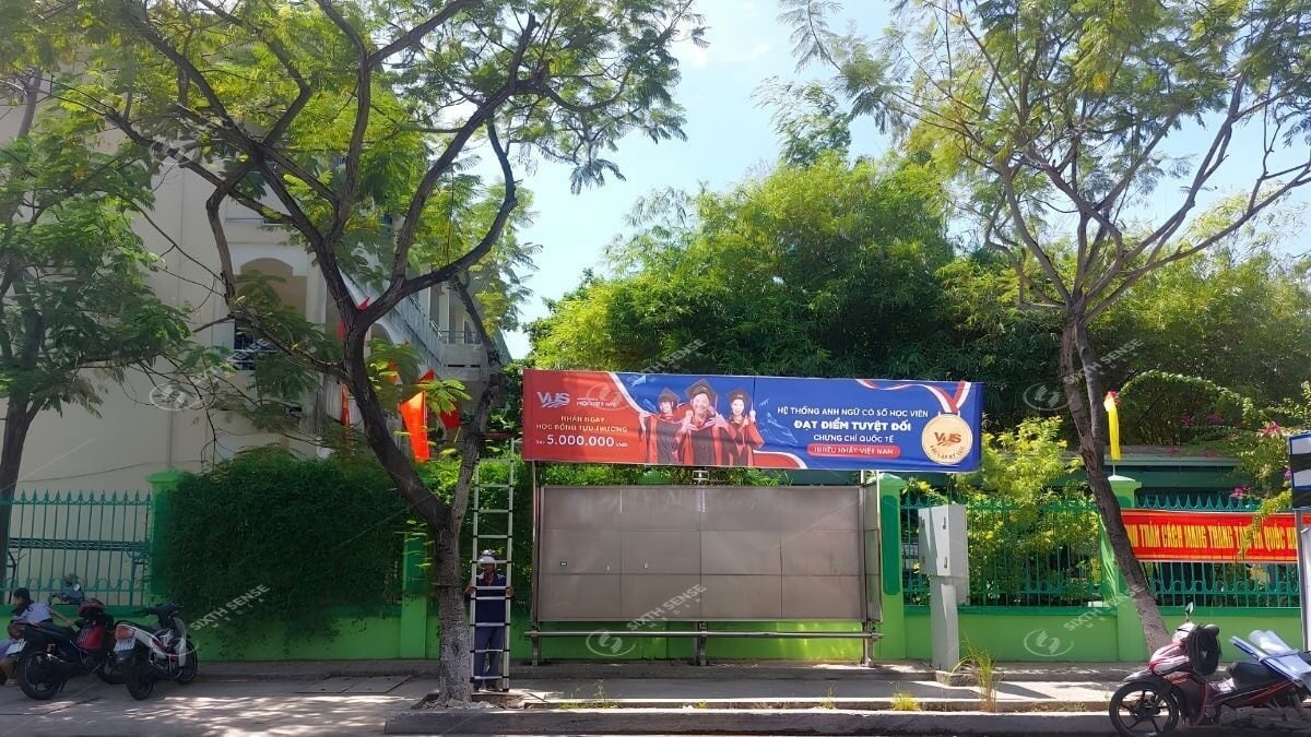 Các Hình Thức Quảng Cáo Ở Trường Học- Treo Băng Rôn, Banner, Phướn 