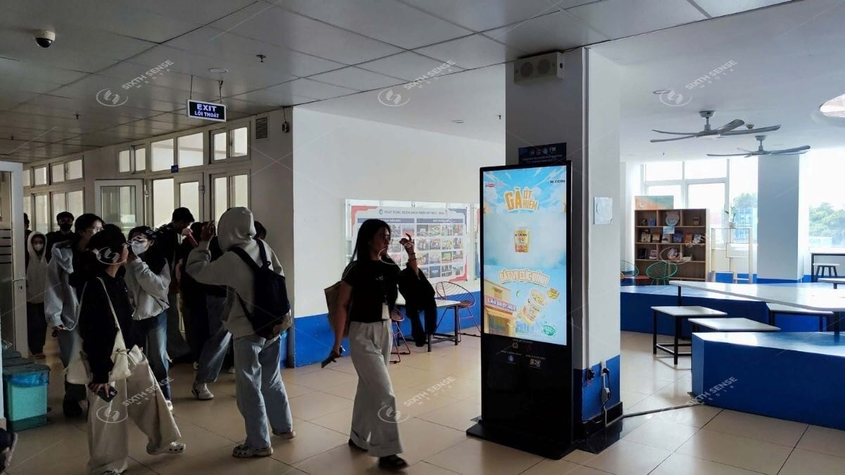 Các Hình Thức Quảng Cáo Ở Trường Học- Quảng Cáo Màn Hình LCD, Frame 