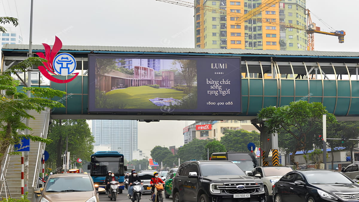 Quy Trình Triển Khai Dịch Vụ Quảng Cáo Trên Cầu Vượt Đi Bộ