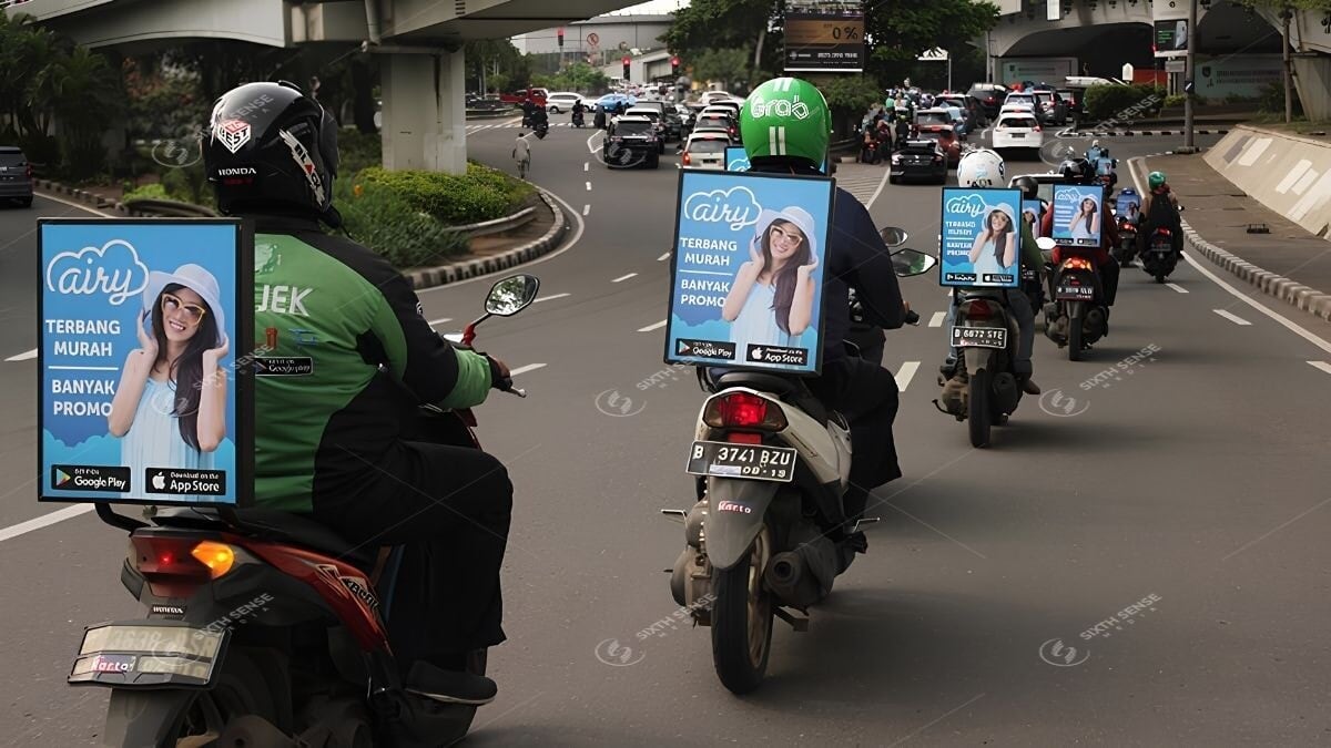 Quảng Cáo Trên Xe Máy Là Gì? 