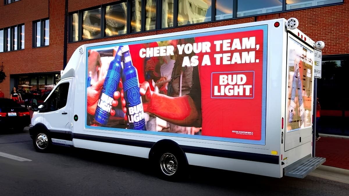 Báo Giá Dịch Vụ Roadshow LED Truck Mới Nhất