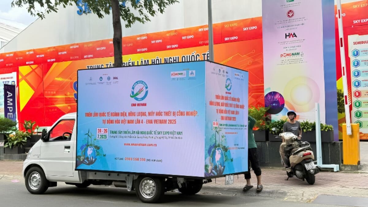Quy Trình Triển Khai Dịch Vụ Quảng Cáo Roadshow LED Truck Tại Sixth Sense Media