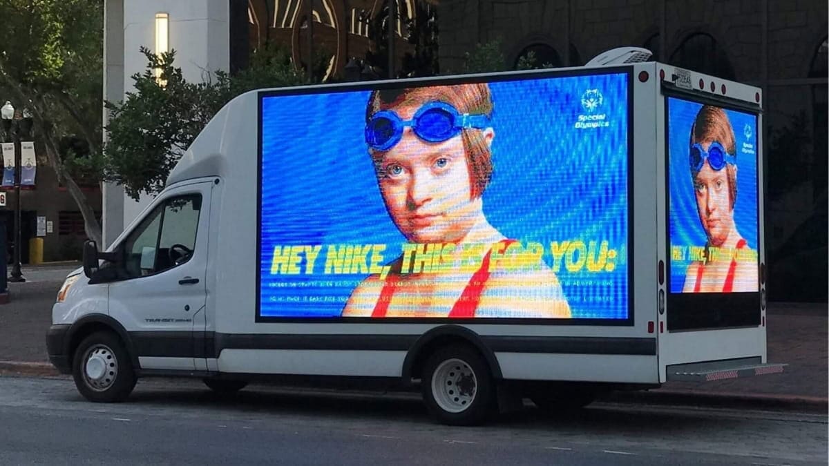 Roadshow LED Truck 3 Mặt Tiêu Chuẩn