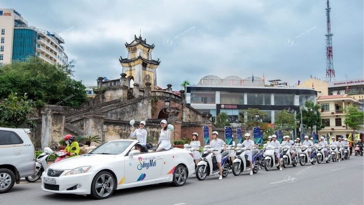 Dịch Vụ Trang Trí Xe Diễu Hành Chuyên Nghiệp - Sixth Sense Media