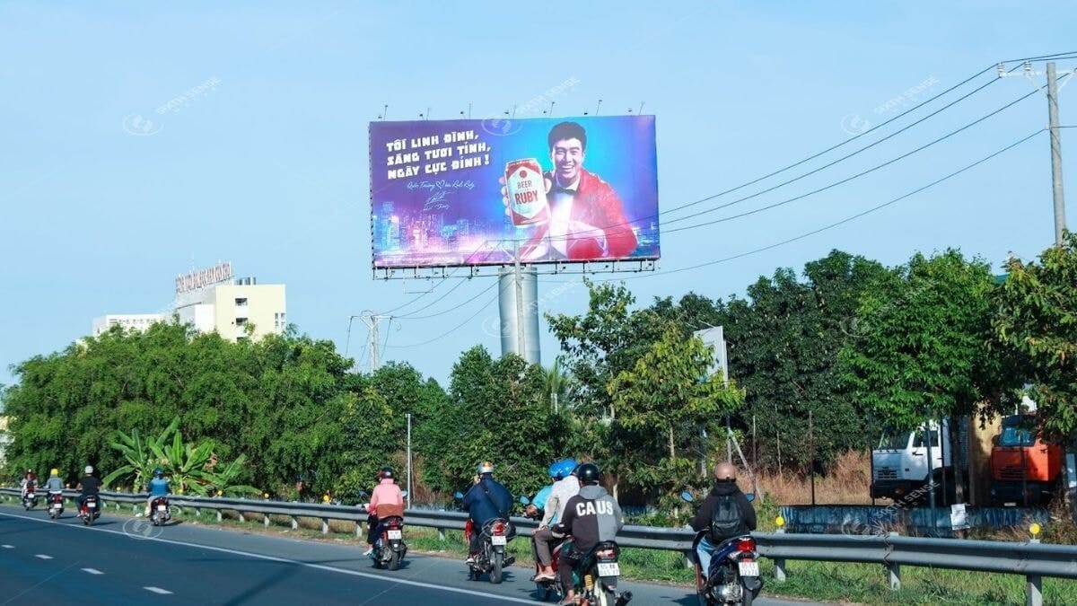 Giá Làm Biển Quảng Cáo Đã Bao Gồm Chi Phí Thiết Kế