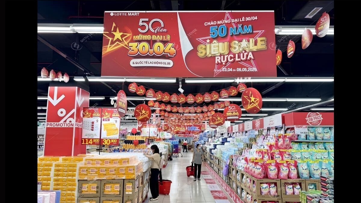 Hình Thức Quảng Cáo Tại Cửa Vào Và Khu Vực Sảnh Siêu Thị- Banner Thả Trần