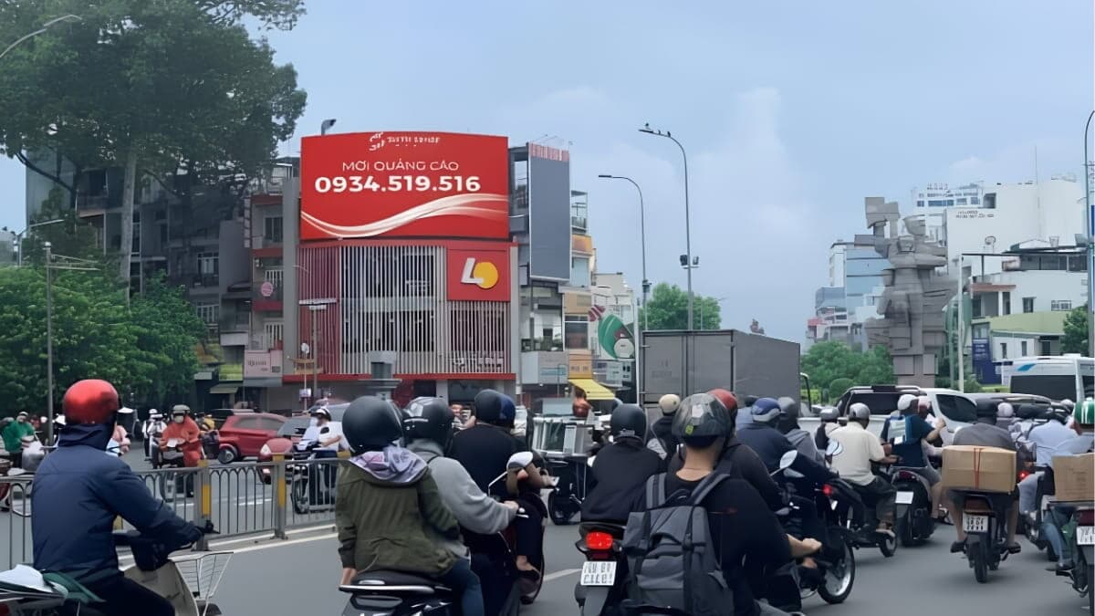 Quảng Cáo Billboard LED Tại Vòng Xoay Lý Thái Tổ, Quận 10, TPHCM