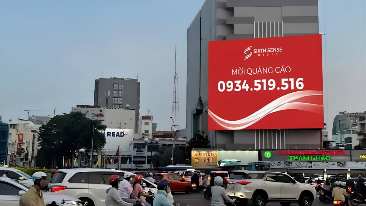 Quảng Cáo Billboard LED Tại Vòng Xoay Điện Biên Phủ, Quận 1 / Bình Thạnh