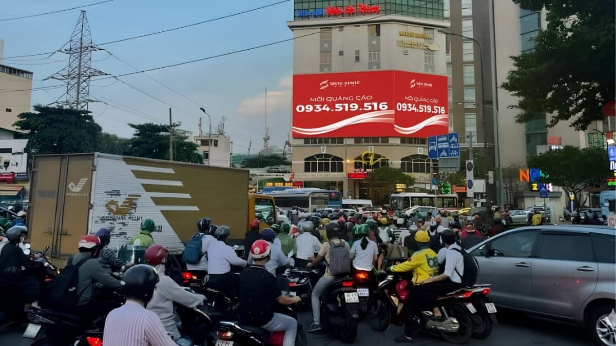Quảng Cáo Billboard LED Tại Vòng Xoay Cộng Hòa, Quận Tân Bình