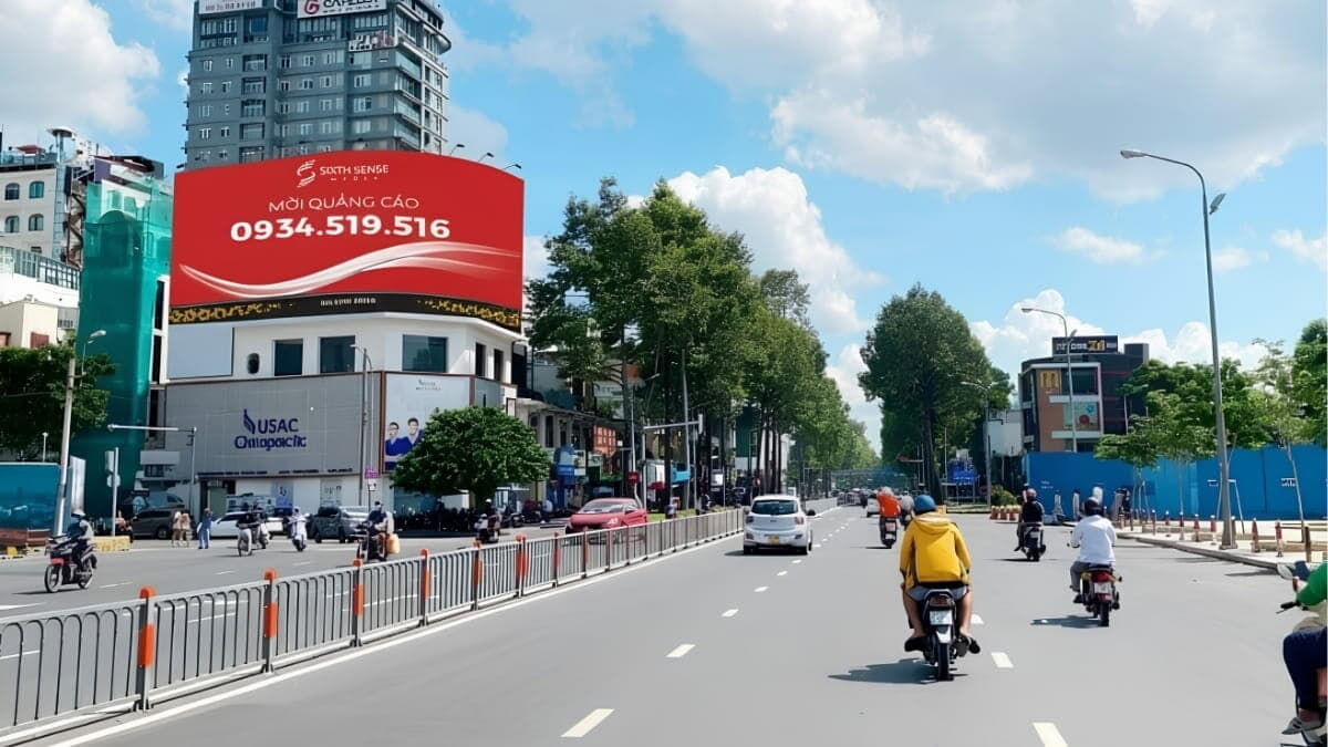 Quảng Cáo Billboard LED Tại Vòng Xoay Bến Thành, Quận 1