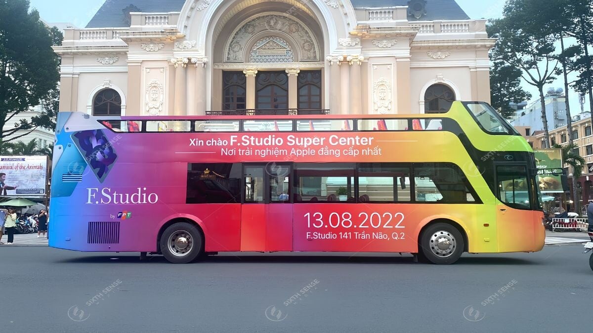 Dán Decal Quảng Cáo Trên Thân Xe Bus 2 Tầng