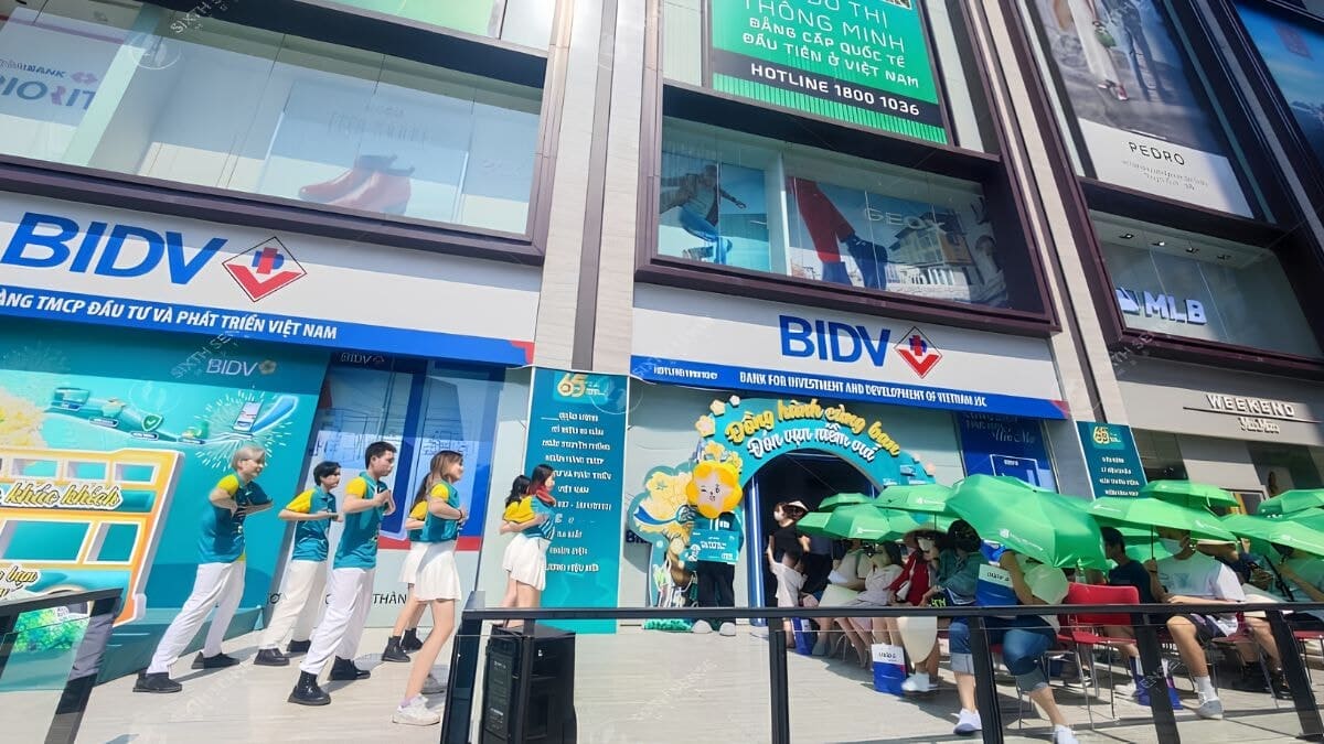 Roadshow Xe Bus Kết Hợp Activation Cho Ngân Hàng BIDV 2