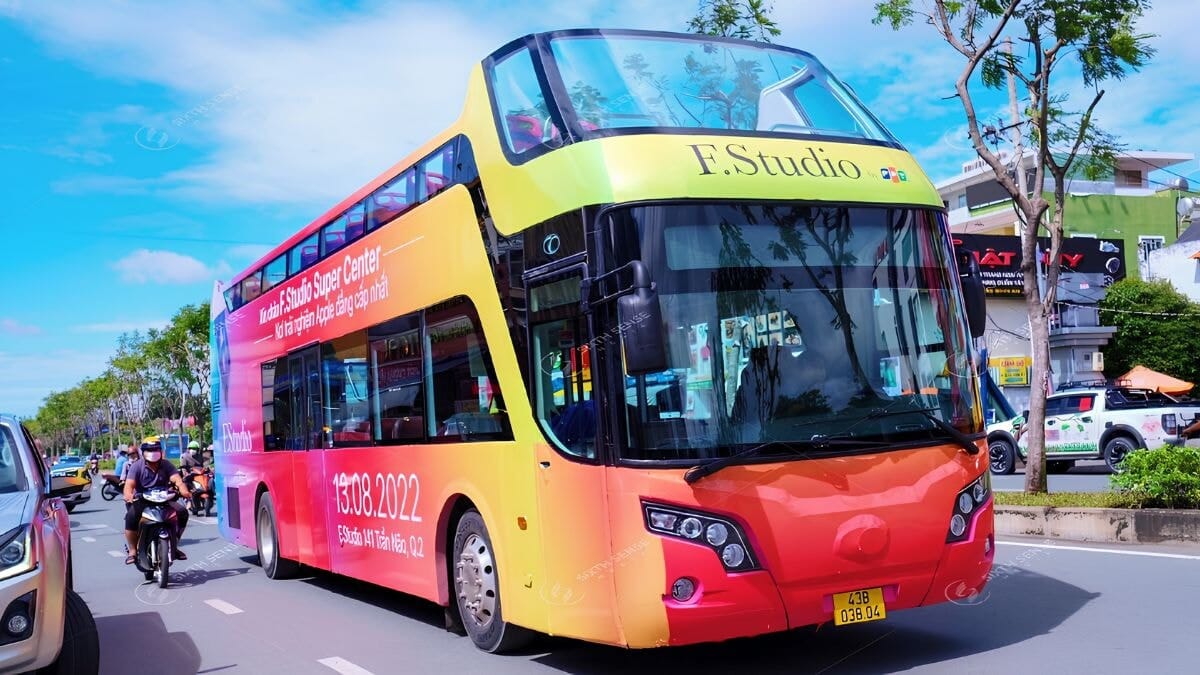 Hình Thức Quảng Cáo Roadshow Xe Bus- Roadshow Xe bus 2 tầng