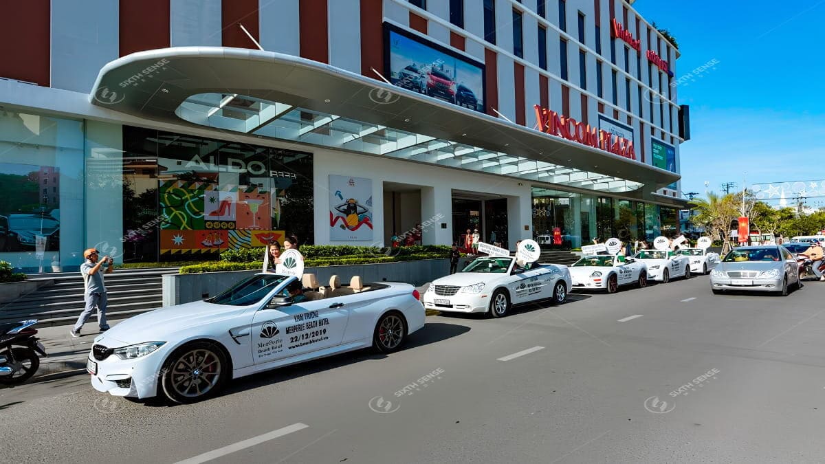 Roadshow Xe Mui Trần Là Gì?