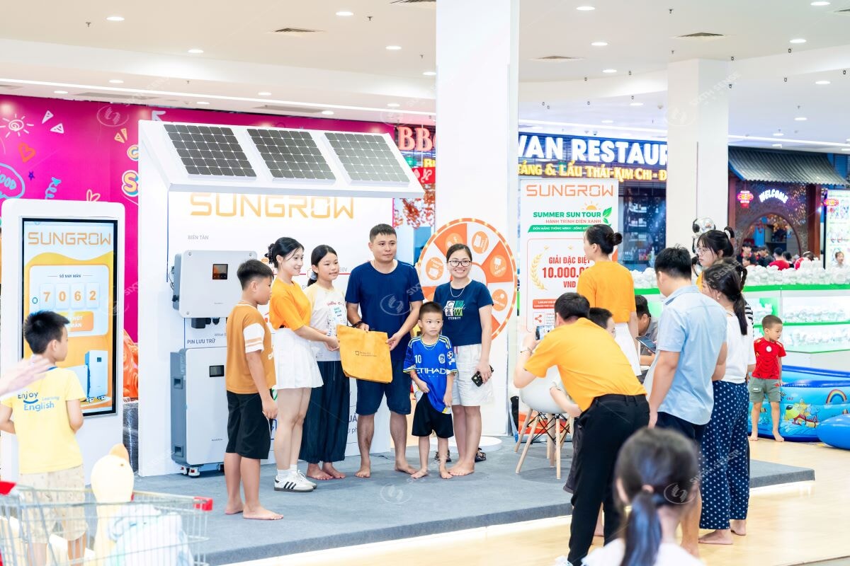 Summer Sun Tour Activation Ve Hanh Trinh Dien Xanh Cua Sungrow 3