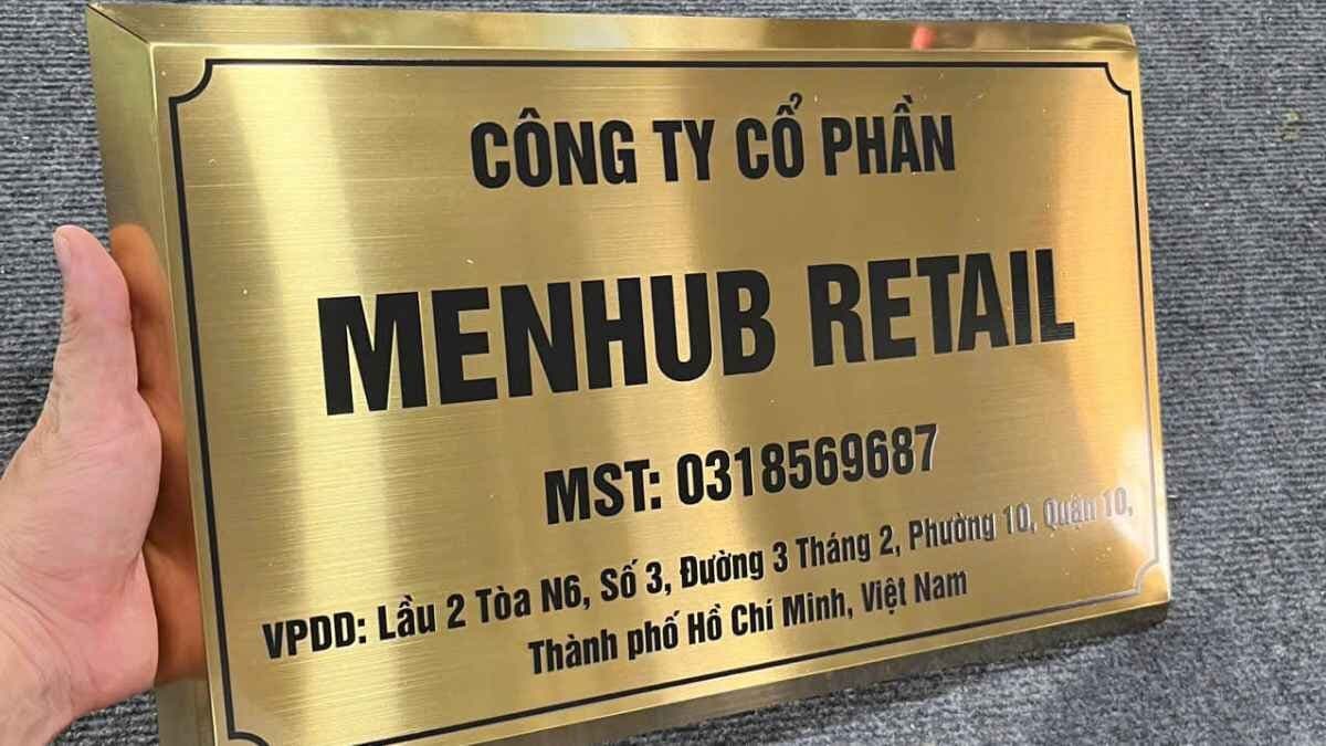 Chất Liệu Làm Biển Quảng Cáo Ngoài Trời- Polycarbonate
