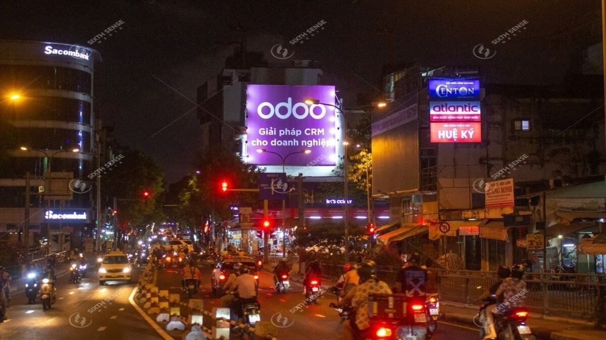 Lưu Ý Khi Thiết Kế Thi Công Bảng Quảng Cáo Ngoài Trời