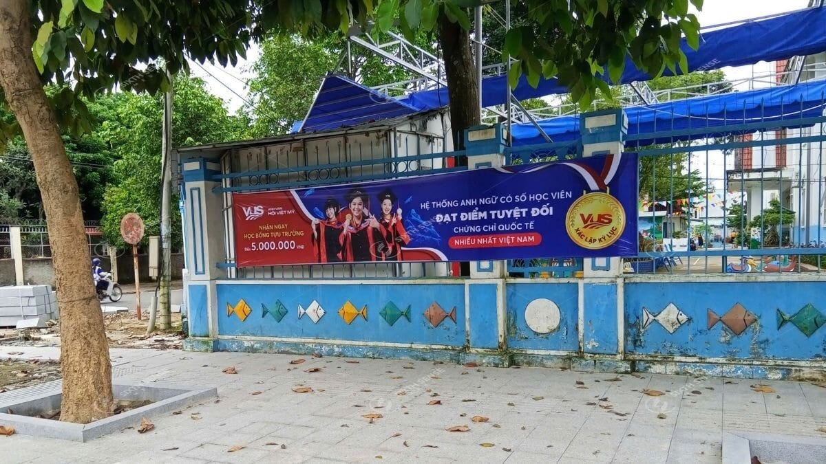 Băng Rôn Ngang