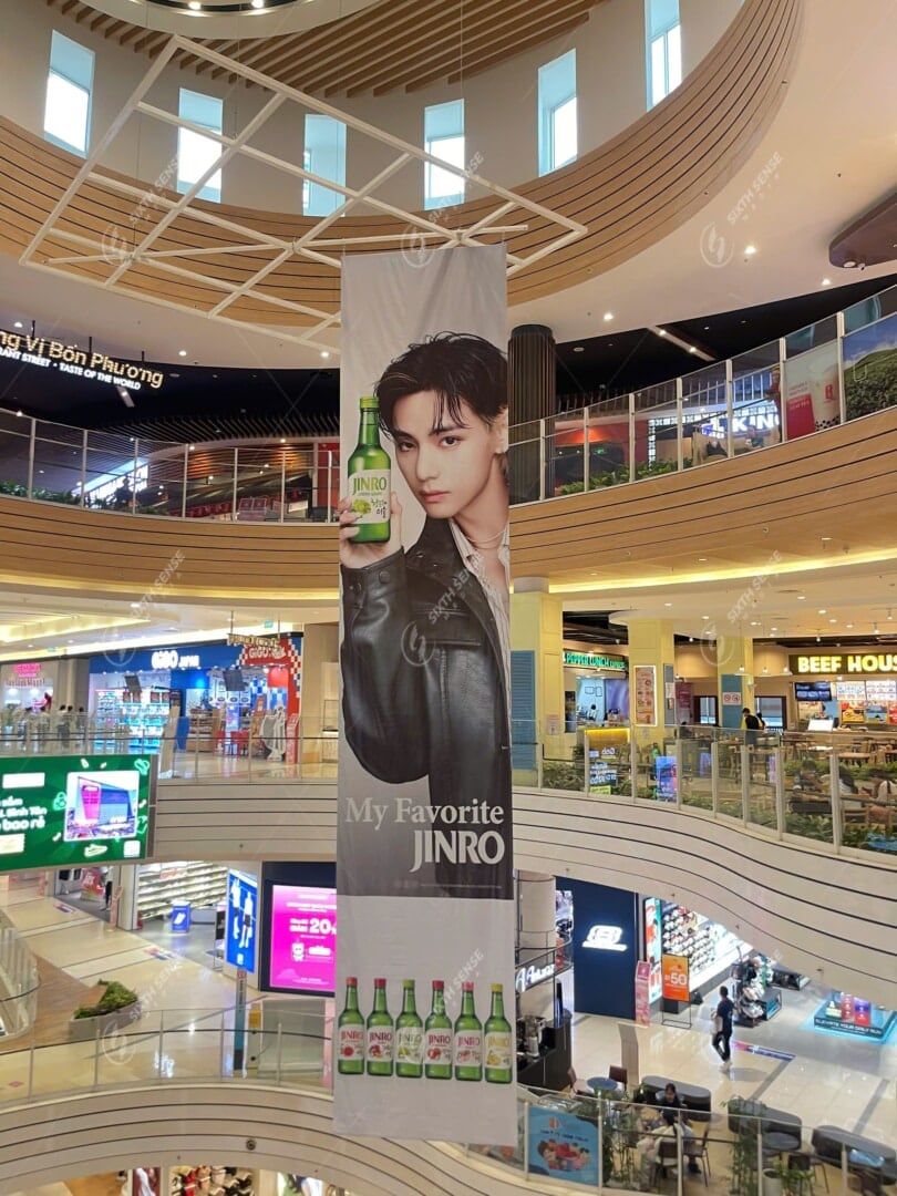 Jinro Chiem Tron Tam Nhin Tai Aeon Mall Voi Quang Cao Banner Tha Tran 1